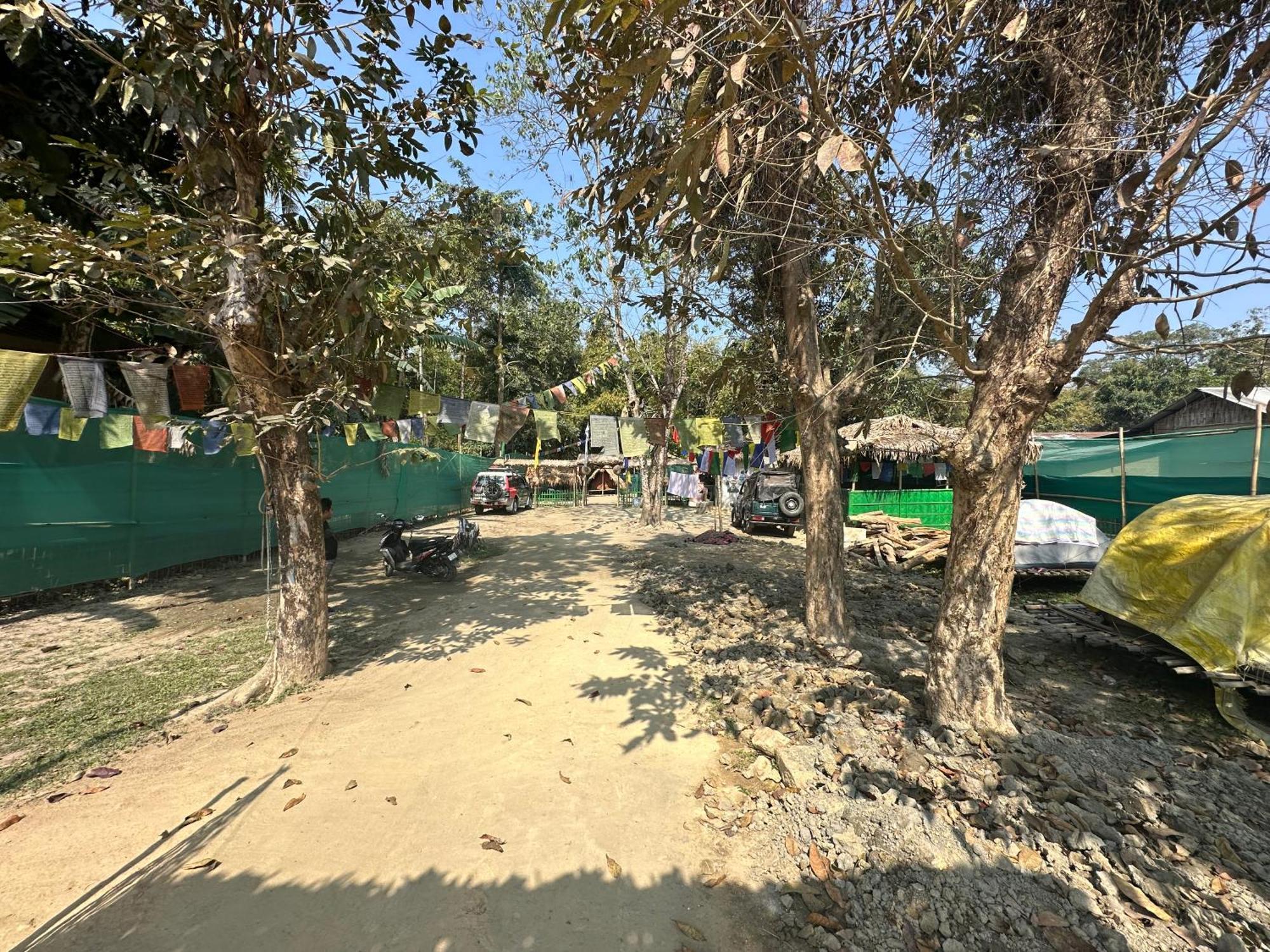 Hollong Eco Camp * Kaziranga
